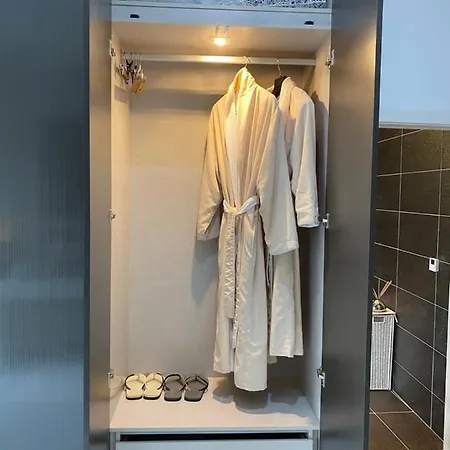 Cdr Moderne Luxe En Spectaculair Uitzicht Frühstückspension